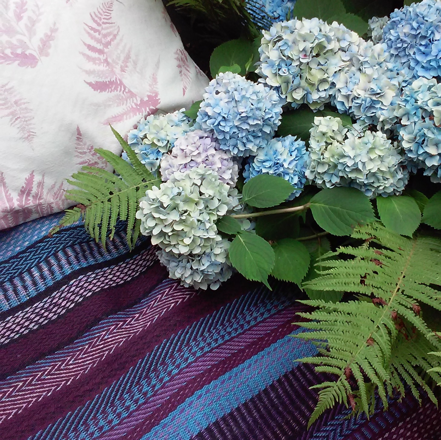 Hydrangea Rug